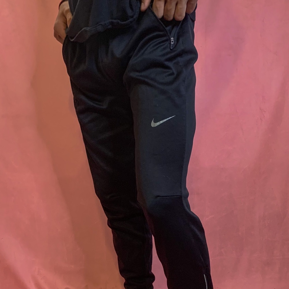 Nike Men’s Track Pants 👖